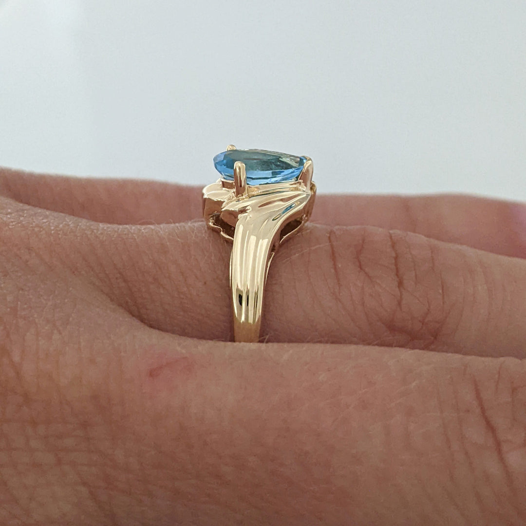 14K BLUE TOPAZ PEAR 5X8 WITH (3) MELEE ESTATE RING 3.4 GRAMS