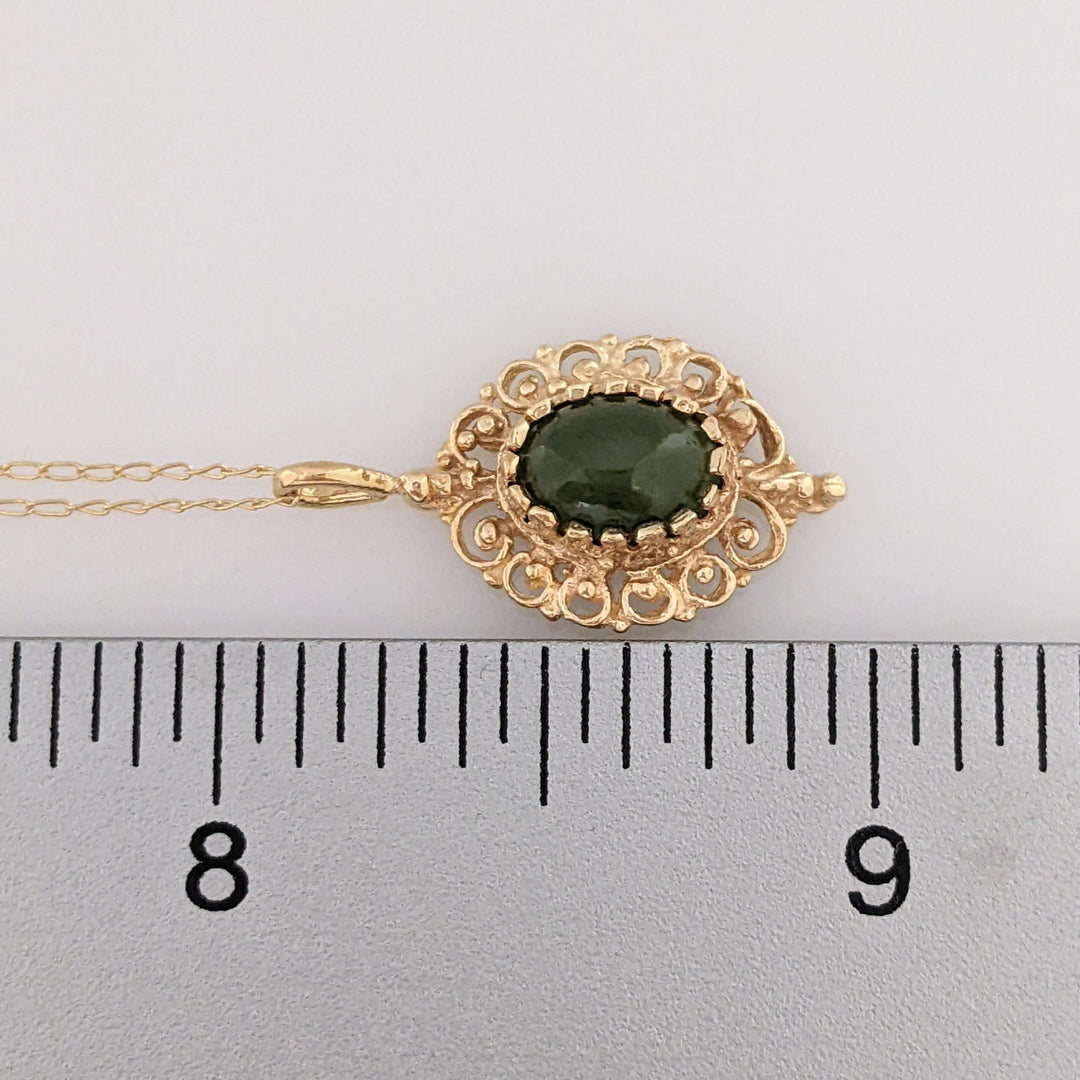 14K JADE OVAL 6X8 WITH GOLD TRIM ESTATE PENDANT & CHAIN 1.9 GRAMS