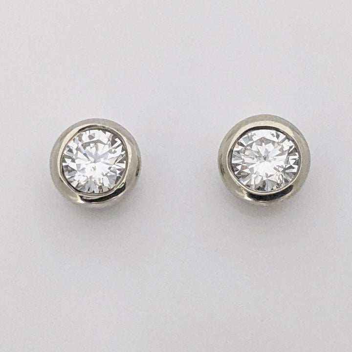 14K WHITE .75 CARAT TOTAL WEIGHT SI2 I DIAMOND ROUND BEZEL SET ESTATE STUD EARRINGS 1.8 GRAMS