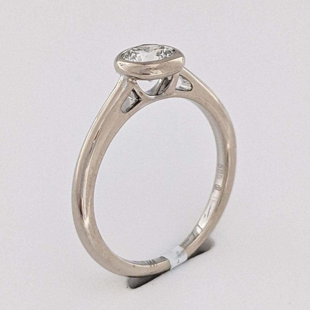14K WHITE .72 CARAT TOTAL VS2 J DIAMOND ROUND ESTATE BEZEL RING 3.5 GRAMS