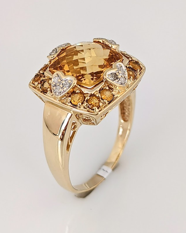 10K CITRINE PRINCESS CUT 10MM WITH (12) 2MM ROUND AND DIAMOND MELEE ESTATE RING 5.6 GRAMS