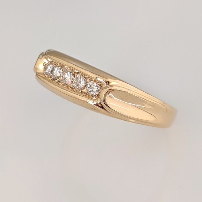 14K .30 CARAT TOTAL WEIGHT SI2 H-I DIAMOND ROUND (5) CHANNEL SET ESTATE BAND 6.5 GRAMS