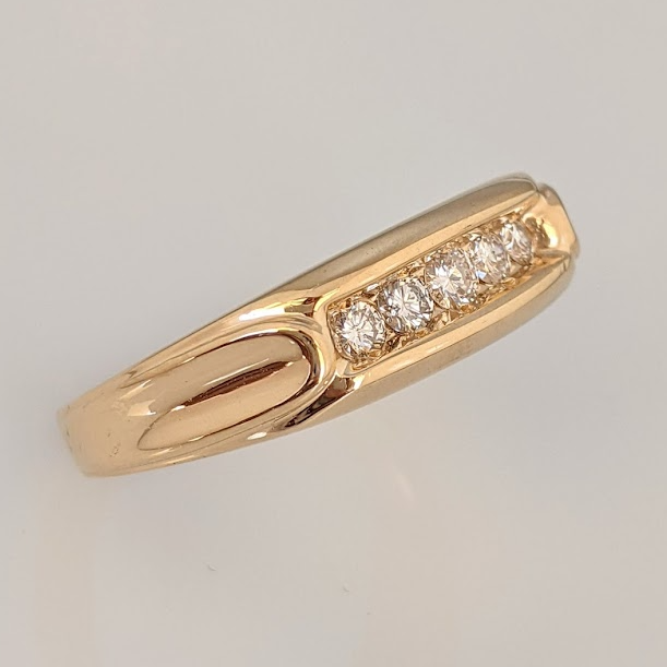 14K .30 CARAT TOTAL WEIGHT SI2 H-I DIAMOND ROUND (5) CHANNEL SET ESTATE BAND 6.5 GRAMS