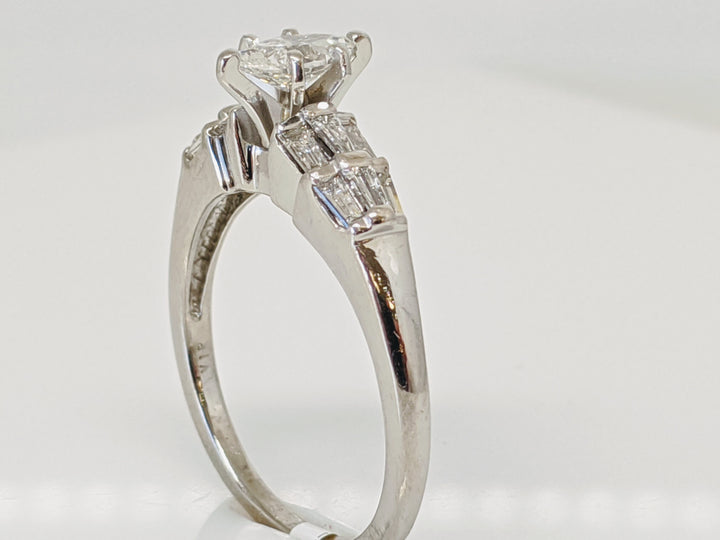 PLATINUM 1.06 CARAT TOTAL WEIGHT SI2 G-H MARQUISE DIAMOND WITH (12) BAGUETTE ESTATE RING 6.4 GRAMS