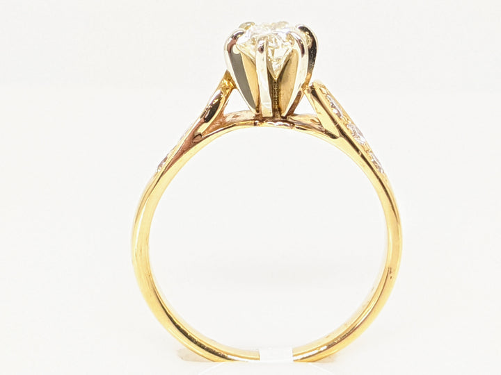 14K .62 CARAT TOTAL WEIGHT VS2 J DIAMOND OVAL WITH (6) ROUND MELEE ESTATE RING