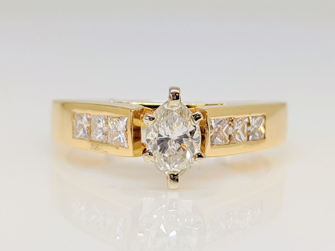 14K .96 CARAT TOTAL WEIGHT SI2 H DIAMOND MARQUISE WITH (6) PRINCESS CUT ESTATE RING 3.7 GRAMS