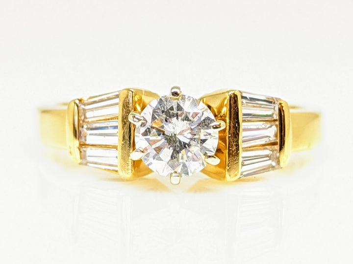 14K .71 CARAT TOTAL WEIGHT I1 J DIAMOND ROUND WITH (6) BAGUETTE CUT ESTATE RING 2.6 GRAMS