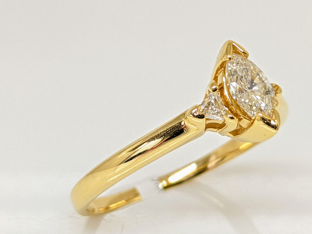 14K .50 CARAT TOTAL WEIGHT SI3 I DIAMOND MARQUISE CUT WITH (2) TRILLION ESTATE RING