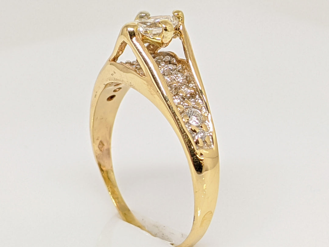 14K .76 CARAT TOTAL WEIGHT VS-I1 F-H MARQUISE DIAMOND WITH (24) ROUND ESTATE RING 2.5 GRAMS
