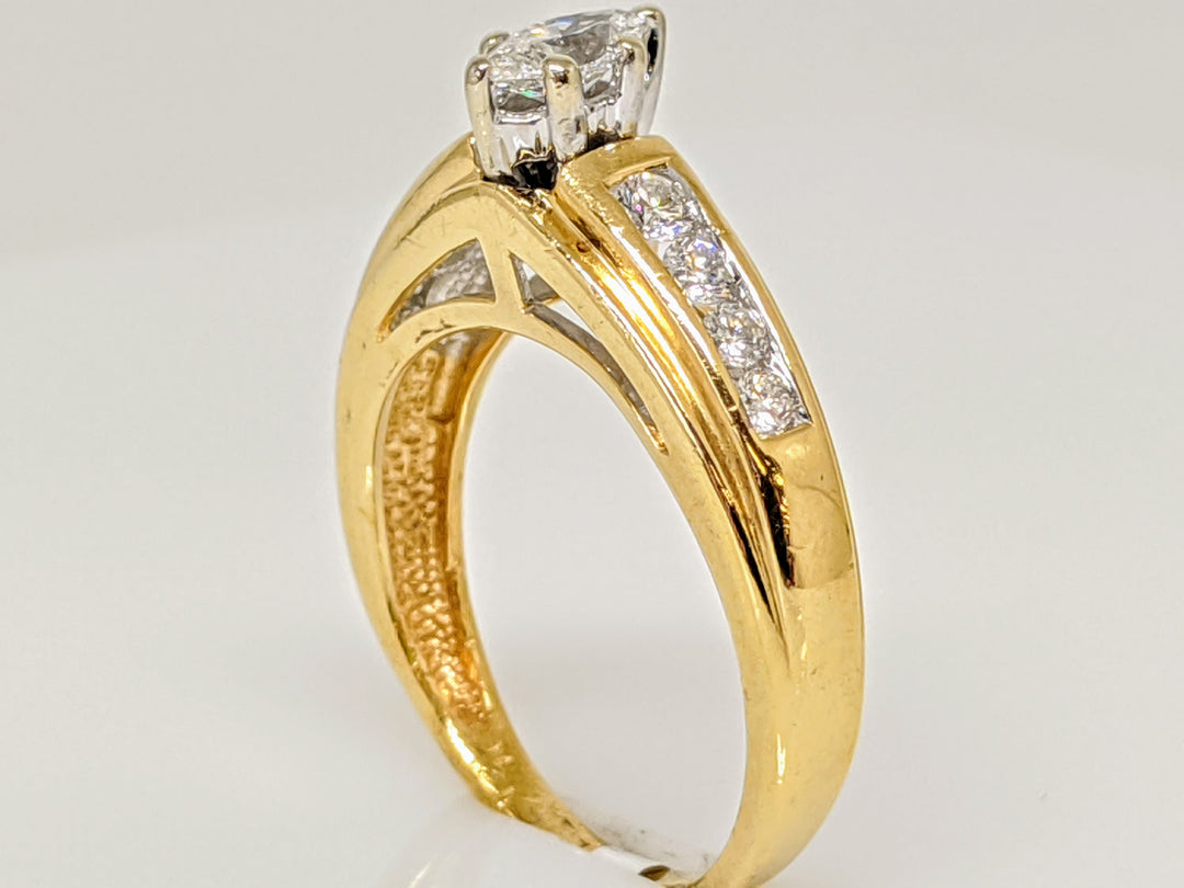 14K .50 CARAT TOTAL WEIGHT I1 I DIAMOND MARQUISE WITH (8) ROUND ESTATE RING 3.7 GRAMS
