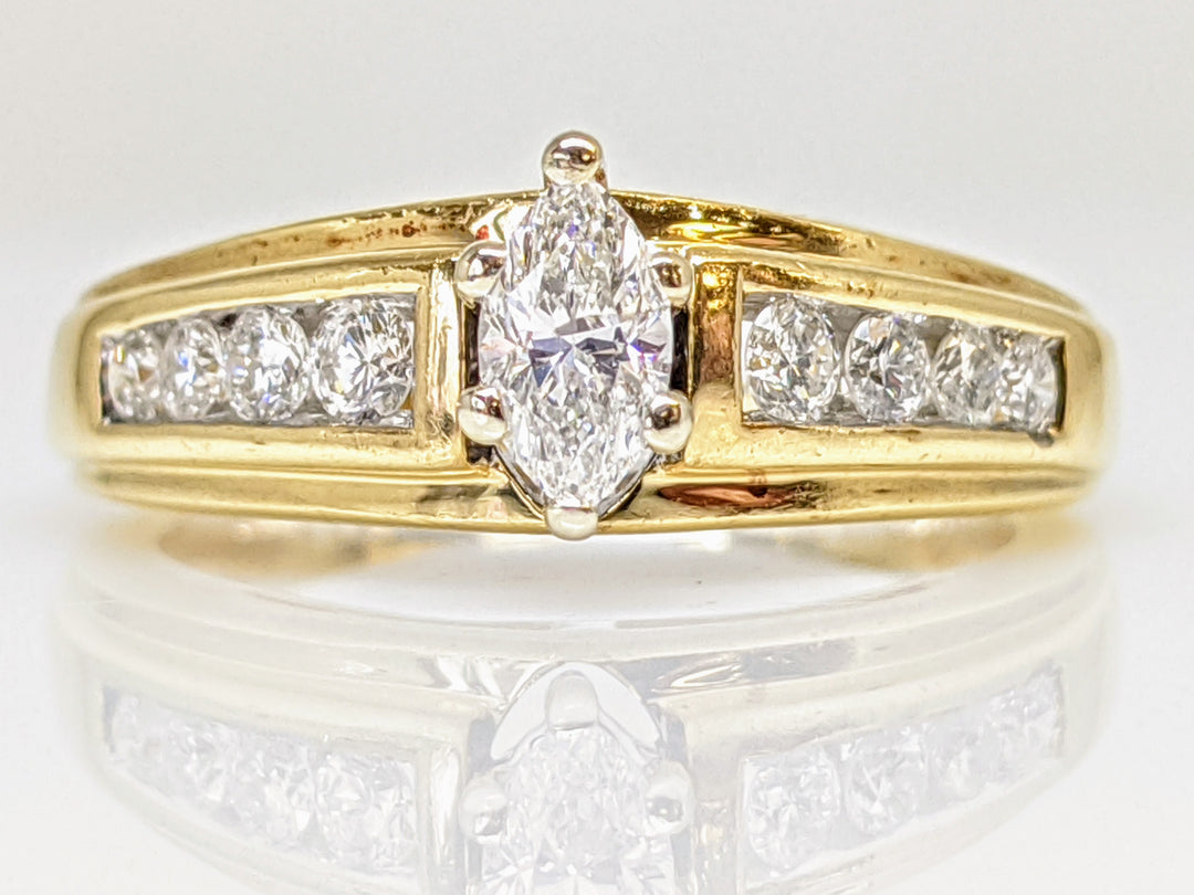 14K .50 CARAT TOTAL WEIGHT I1 I DIAMOND MARQUISE WITH (8) ROUND ESTATE RING 3.7 GRAMS