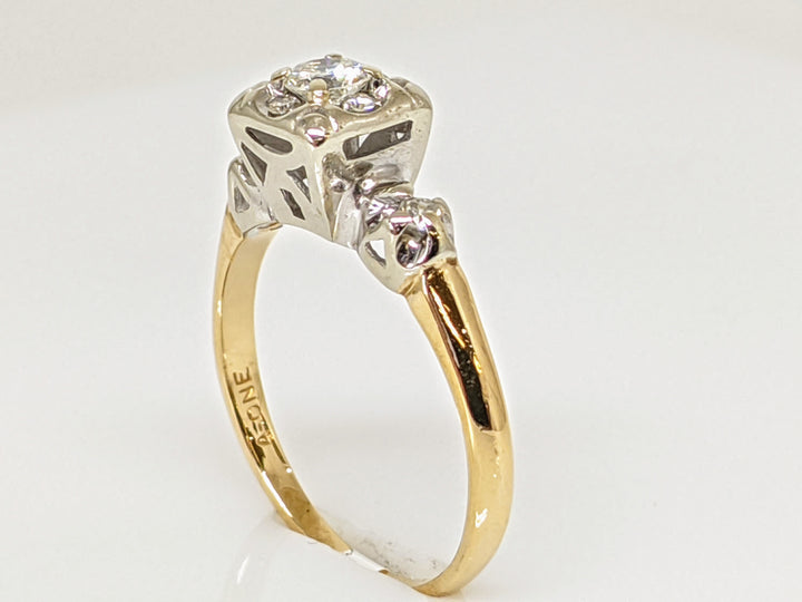 14K .23 CARAT TOTAL WEIGHT VS1 G DIAMOND ROUND (7) SQUARE TOP ESTATE RING 2.1 GRAMS