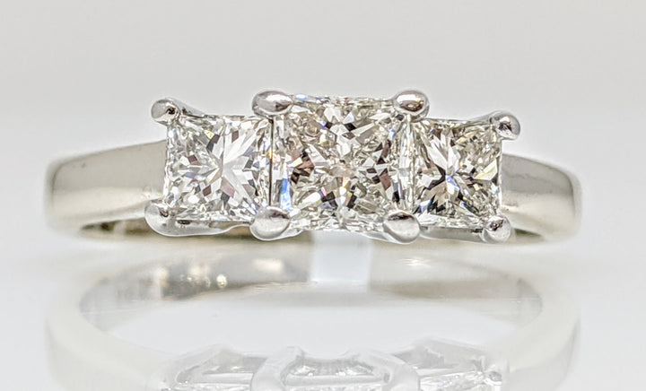 14KW .97 CARAT TOTAL WEIGHT I1 H DIAMOND PRINCESS CUT (3) TRINITY ESTATE RING 3.6 GRAMS