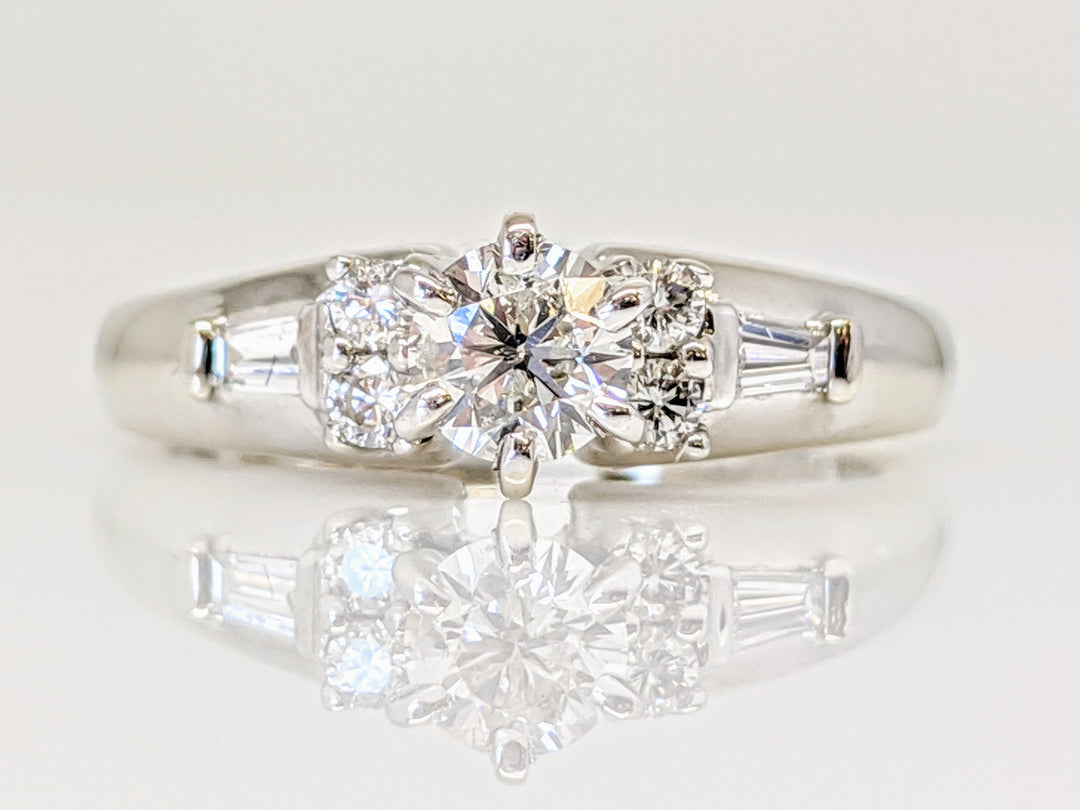 14KW .54 CARAT TOTAL WEIGHT I1 H DIAMOND ROUND (5) WITH (2) BAGUETTE ESTATE RING 3.5 GRAMS