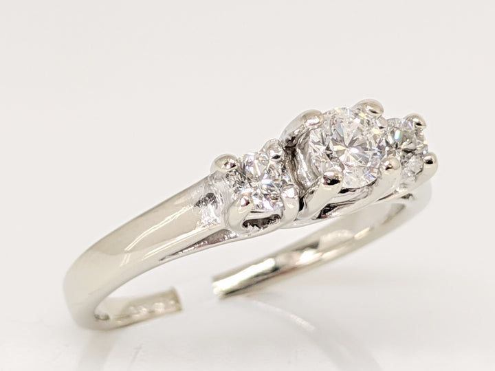 14K WHITE .42 CARAT TOTAL WEIGHT I1 G DIAMOND ROUND (3) TRINITY ESTATE RING 3.1 GRAMS