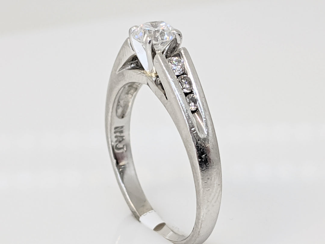 PLATINUM .46 CARAT TOTAL WEIGHT I1 H DIAMOND ROUND (7) ESTATE RING 5.4 GRAMS