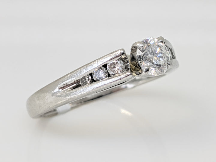 PLATINUM .46 CARAT TOTAL WEIGHT I1 H DIAMOND ROUND (7) ESTATE RING 5.4 GRAMS