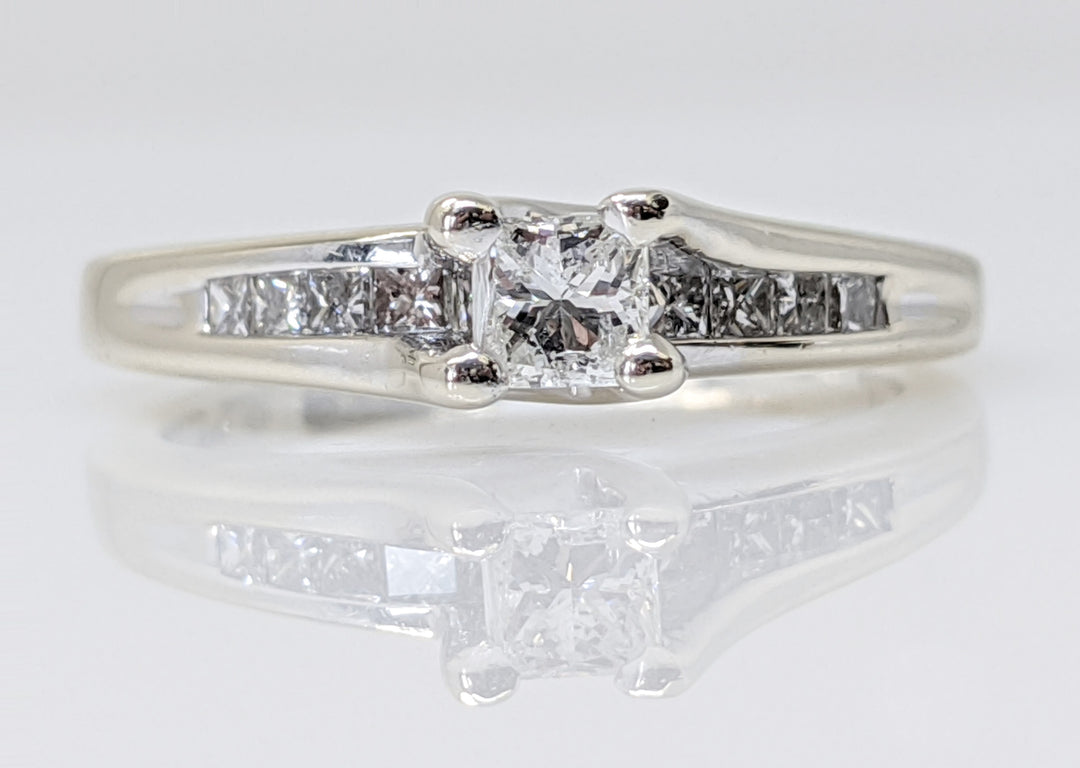 14K WHITE .55 CARAT TOTAL WEIGHT I1 G DIAMOND PRINCESS CUT (11) ESTATE RING 3.4 GRAMS