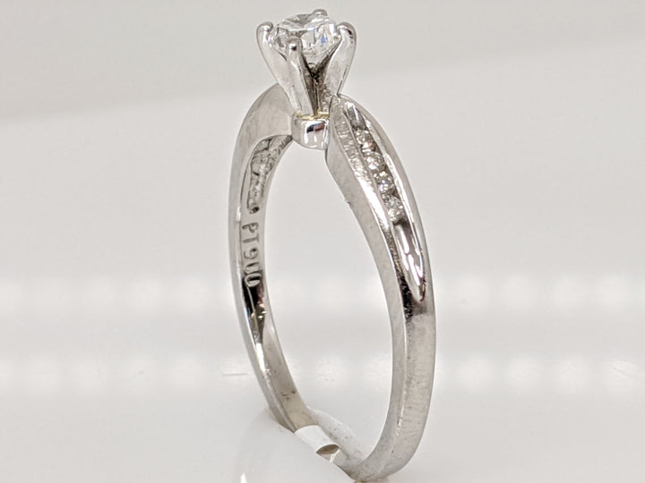 PLATINUM .29 CARAT TOTAL WEIGHT I1 H DIAMOND ROUND (9) ESTATE RING 3.7 GRAMS