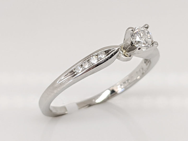 PLATINUM .29 CARAT TOTAL WEIGHT I1 H DIAMOND ROUND (9) ESTATE RING 3.7 GRAMS