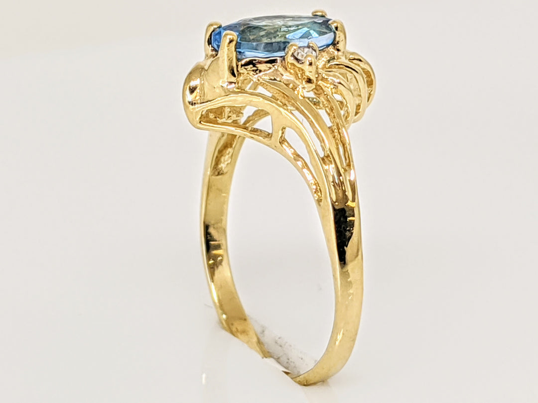 10K BLUE TOPAZ MARQUISE 4X8 WITH (2) DIAMONDS ESTATE RING 1.6 GRAMS