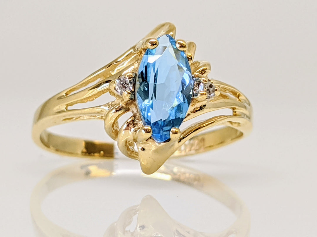 10K BLUE TOPAZ MARQUISE 4X8 WITH (2) DIAMONDS ESTATE RING 1.6 GRAMS