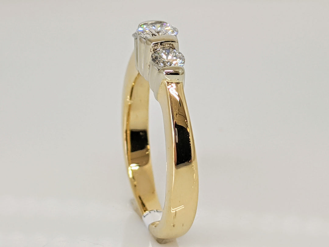 14K .50 CARAT TOTAL WEIGHT SI1 F DIAMOND ROUND (3) BAR SET TRINITY ESTATE RING 4.1 GRAMS