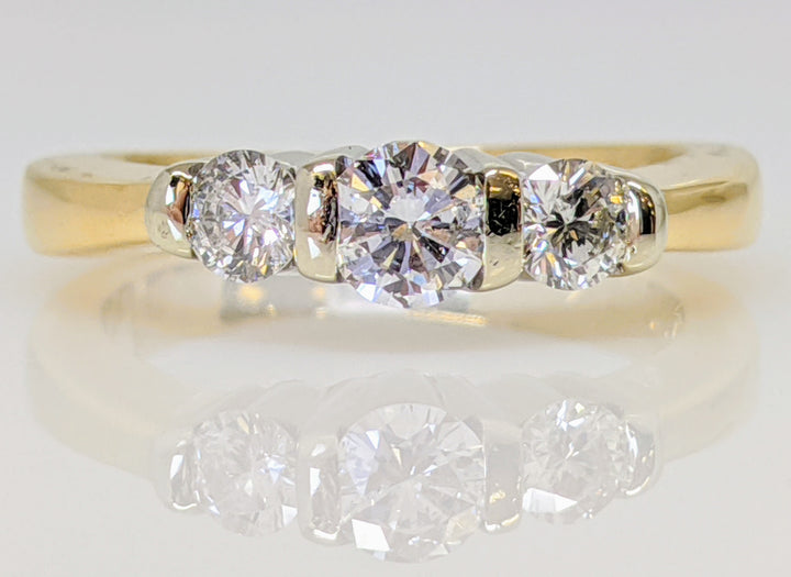 14K .50 CARAT TOTAL WEIGHT SI1 F DIAMOND ROUND (3) BAR SET TRINITY ESTATE RING 4.1 GRAMS