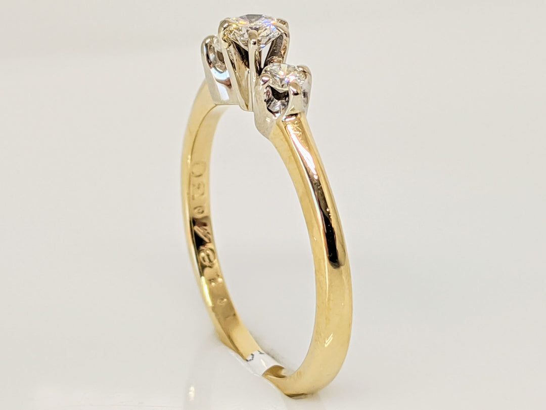 14K .30 CARAT TOTAL WEIGHT SI1 H DIAMOND ROUND (3) TRINITY ESTATE RING 2.6 GRAMS