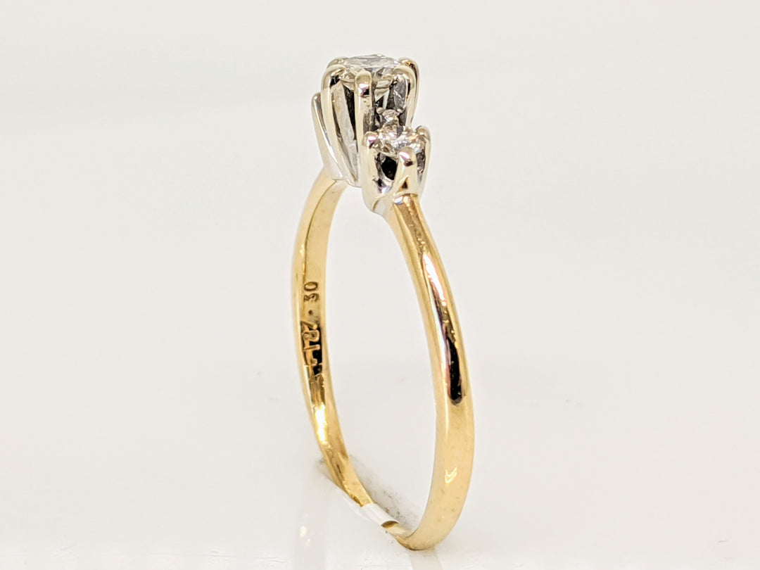 14K .30 CARAT TOTAL WEIGHT SI K DIAMOND ROUND TRINITY ESTATE RING