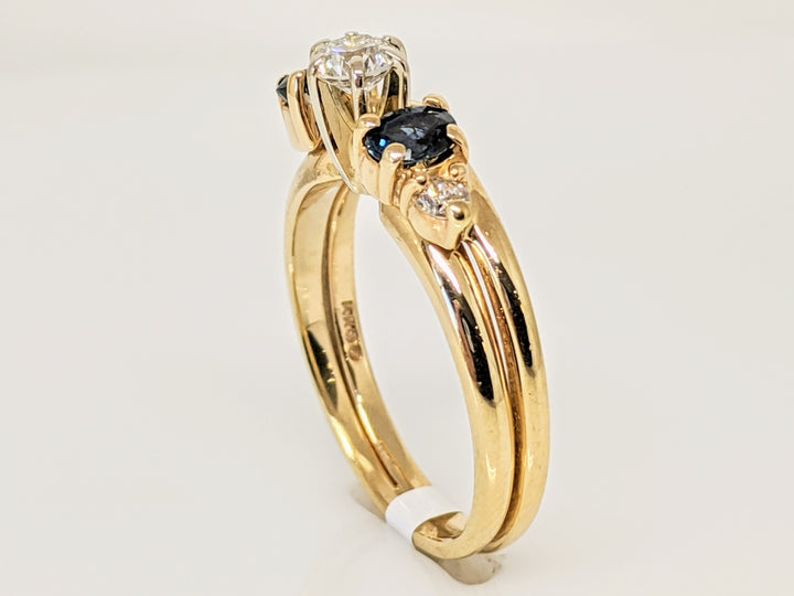 14K .26 CARAT TOTAL WEIGHT I1 G DIAMOND ROUND (3) WITH (2) 3X4 SAPPHIRE OVAL ESTATE RING/SET 3.9 GRAMS