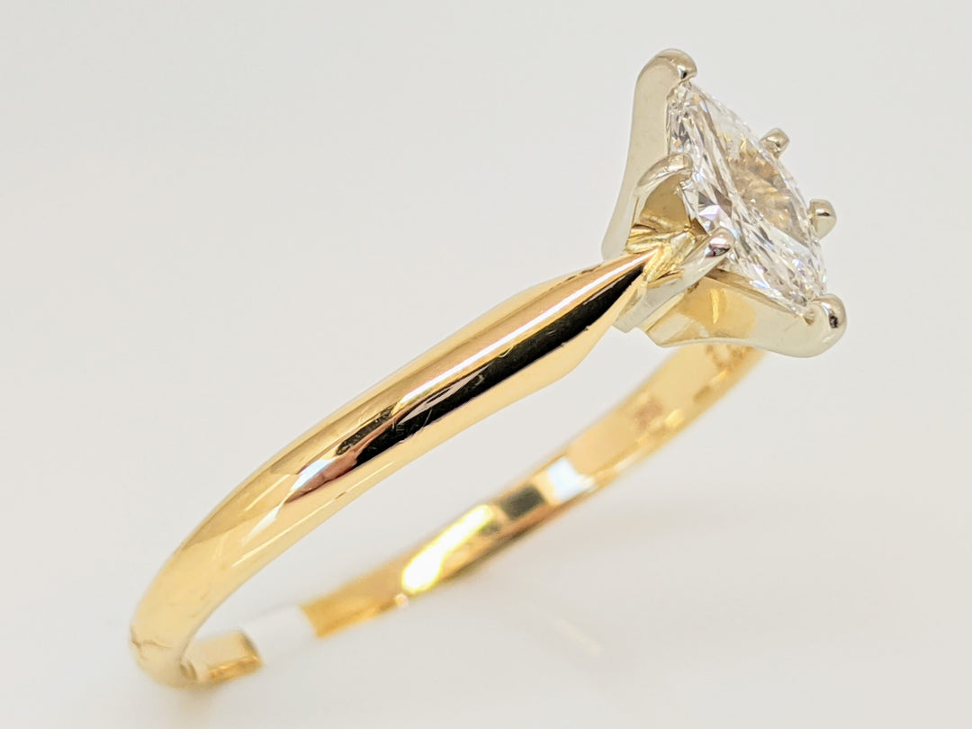 14K .33 CARAT TOTAL I1 I DIAMOND MARQUISE CUT SOLITAIRE ESTATE RING 2.2 GRAMS