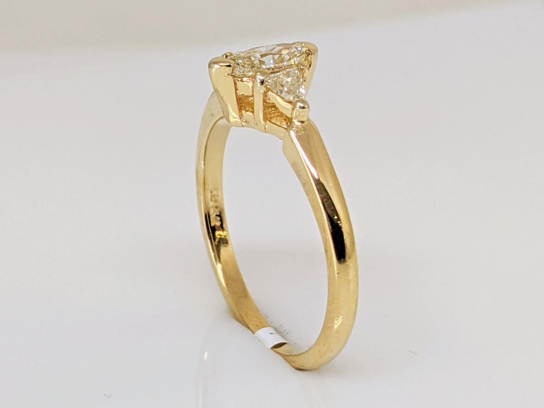 14K .51 CARAT TOTAL WEIGHT SI1 K-P DIAMOND MARQUISE WITH (2) TRILLION ESTATE RING 2.4 GRAMS