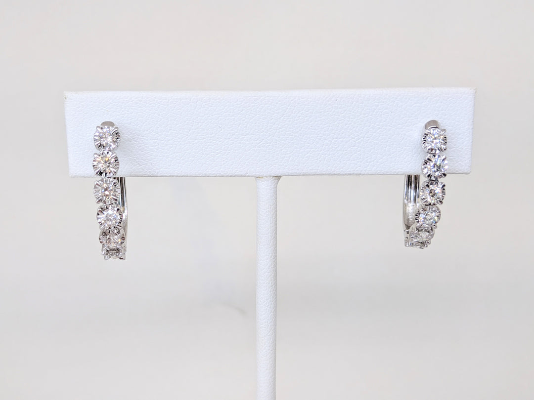10KW .96 CARAT TOTAL WIEGHT I1 H DIAMOND ROUND (12) ESTATE EARRINGS 3.8 GRAMS