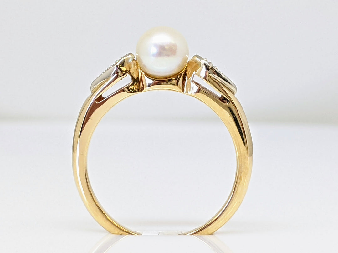 14K PEARL ROUND 6MM WITH (2) MELEE ESTATE RING 3.1 GRAMS