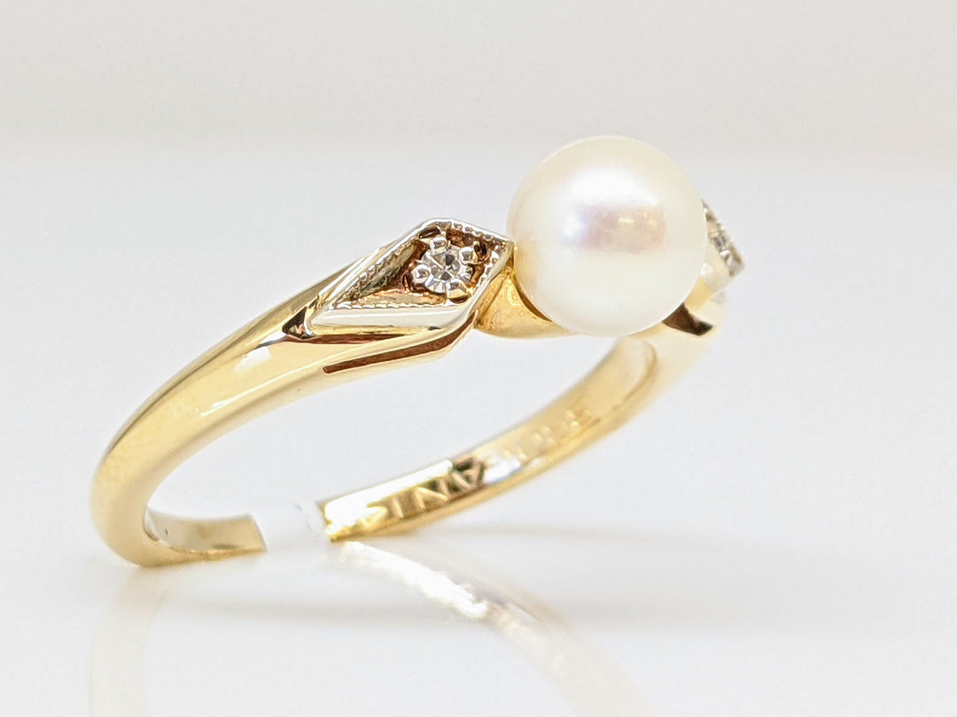 14K PEARL ROUND 6MM WITH (2) MELEE ESTATE RING 3.1 GRAMS