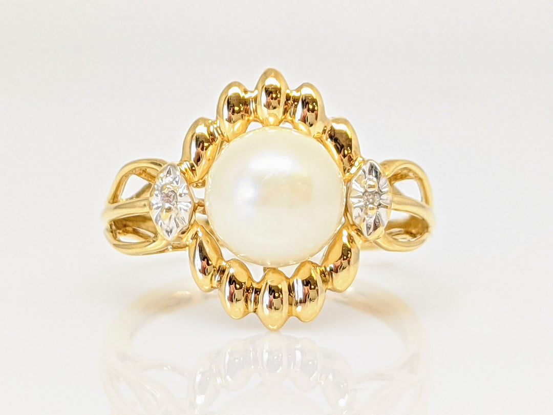 14K PEARL ROUND 7MM WITH (2) MELEE GOLD TRIM ESTATE RING 2.5 GRAMS