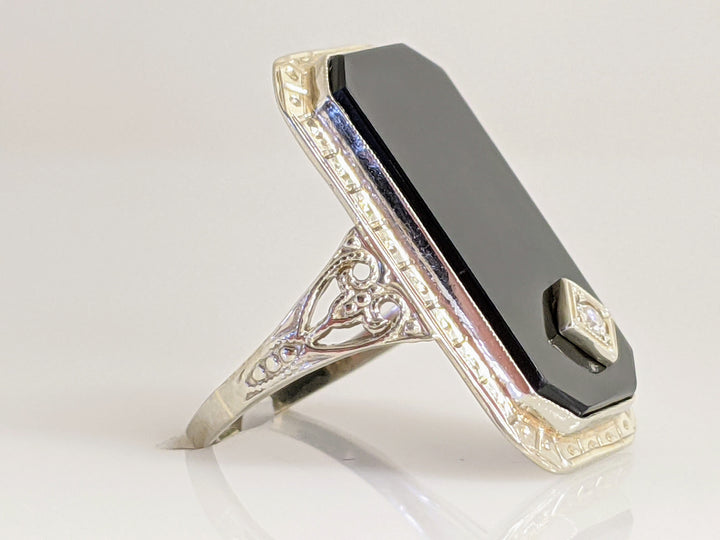 14KW ONYX EMERALD CUT WITH MELEE ESTATE RING 3.0 GRAMS