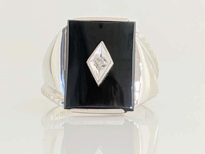 10KW ONYX EMERALD CUT 7X12 WITH MELEE ESTATE RING 4.3 GRAMS