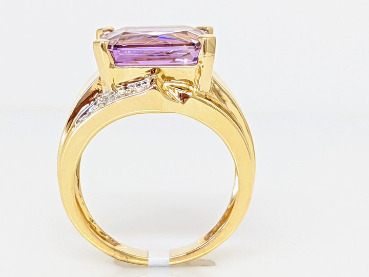 14K AMETHYST EMERALD CUT 10X12 WITH MELEE ESTATE RING 7.5 GRAMS