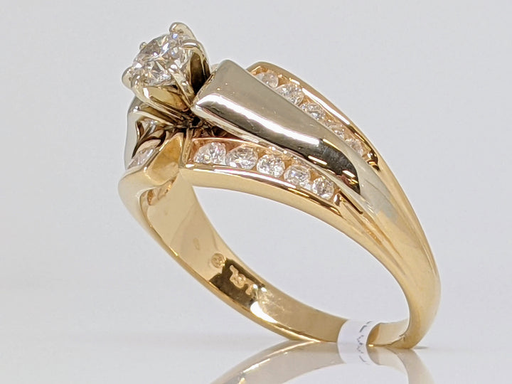 14K .69 CARAT TOTAL WEIGHT (CENTER .25 CARAT)  I1 K DIAMOND ROUND (21) ESTATE RING 5.0 GRAMS