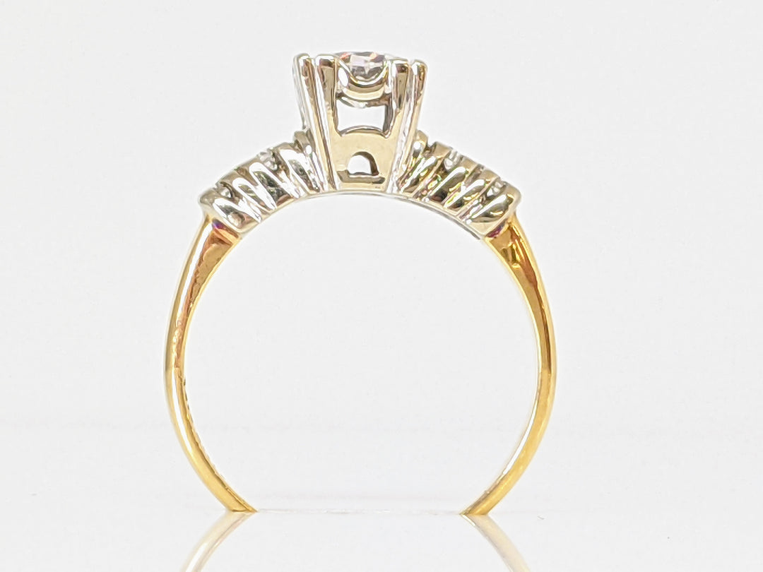 14K .39 CARAT TOTAL WEIGHT SI2 G DIAMOND ROUND (5) ESTATE RING 2.4 GRAMS