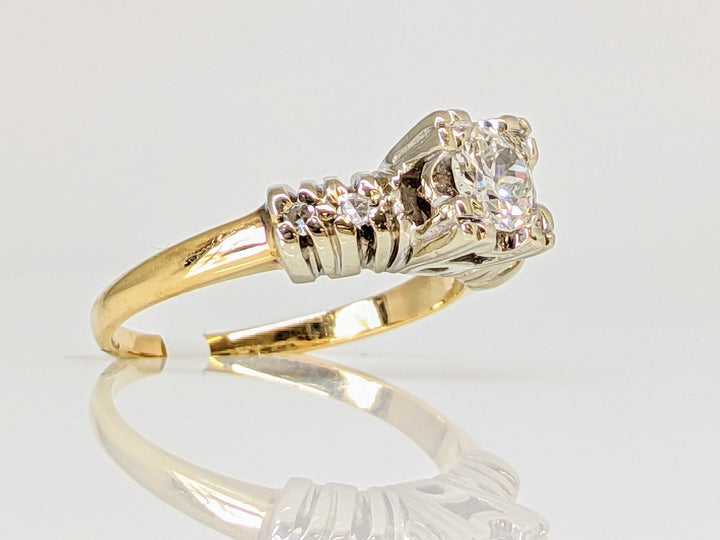14K .39 CARAT TOTAL WEIGHT SI2 G DIAMOND ROUND (5) ESTATE RING 2.4 GRAMS