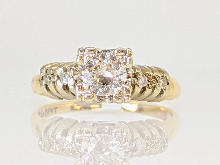 14K .39 CARAT TOTAL WEIGHT SI2 G DIAMOND ROUND (5) ESTATE RING 2.4 GRAMS
