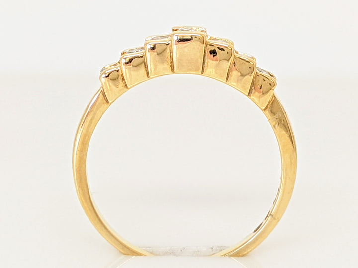 14K .70 CARAT TOTAL WEIGHT I1 L DIAMOND ROUND (7) CHANNEL SET ESTATE BAND 2.4 GRAMS