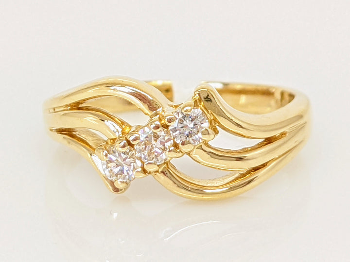 14K .24 CARAT TOTAL WIEGHT VS2 I ROUND DIAMOND (3) ESTATE RING 3.6 GRAMS