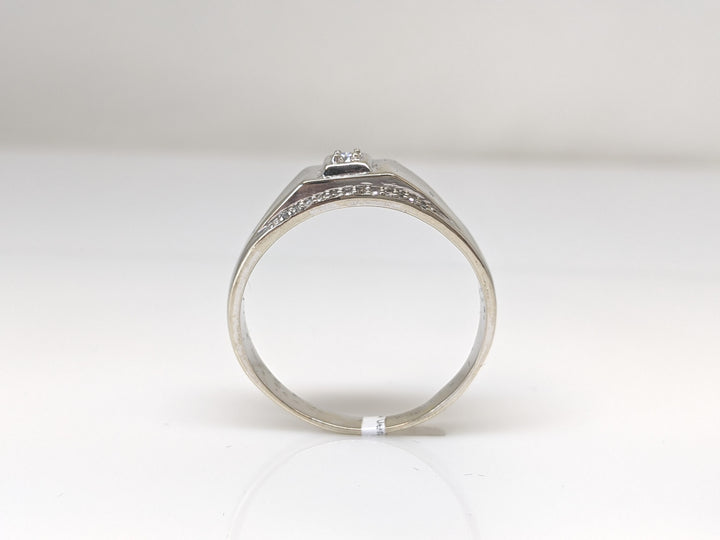 10KW .17 CARAT TOTAL WEIGHT I1 H DIAMOND ROUND (25) ESTATE BAND 5.7 GRAMS