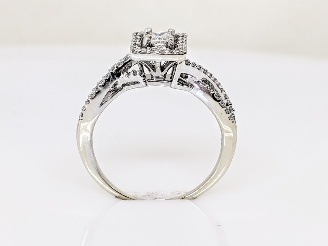 14K WHITE .82 CARAT TOTAL WEIGHT I1 I DIAMOND PRINCESS CUT WITH (56) ROUND MELEE ESTATE RING 4.0 GRAMS