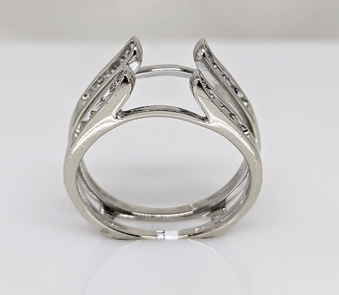 14KW .40 CARAT TOTAL WEIGHT I1 H DIAMOND ROUND (20) CHANNEL SET ESTATE RING JACKET 4.1 GRAMS