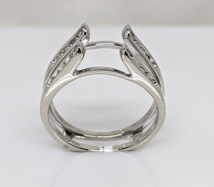 14KW .40 CARAT TOTAL WEIGHT I1 H DIAMOND ROUND (20) CHANNEL SET ESTATE RING JACKET 4.1 GRAMS